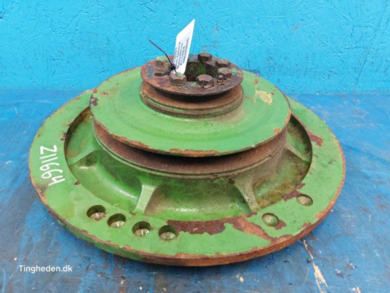 John Deere 1166