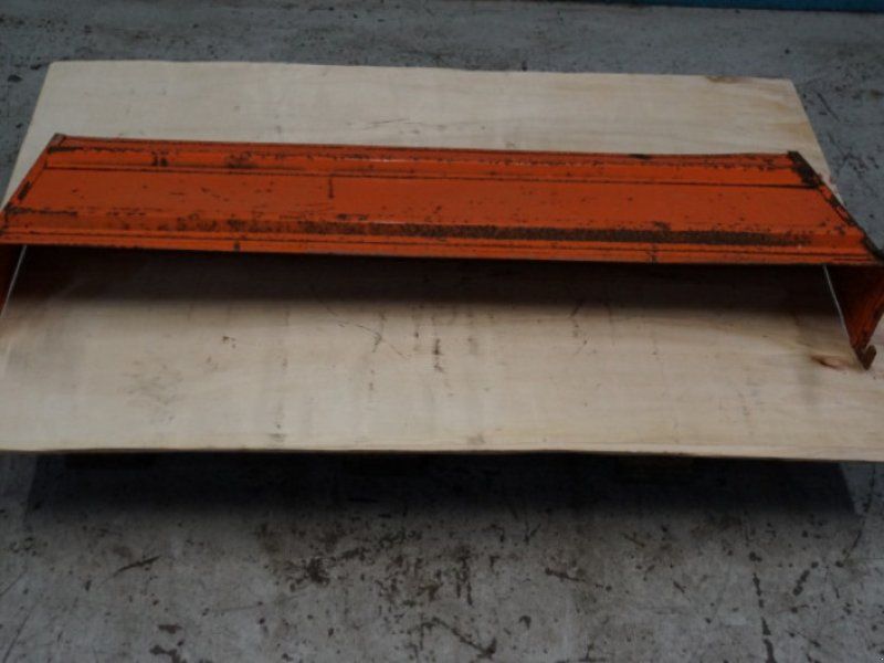 D1200