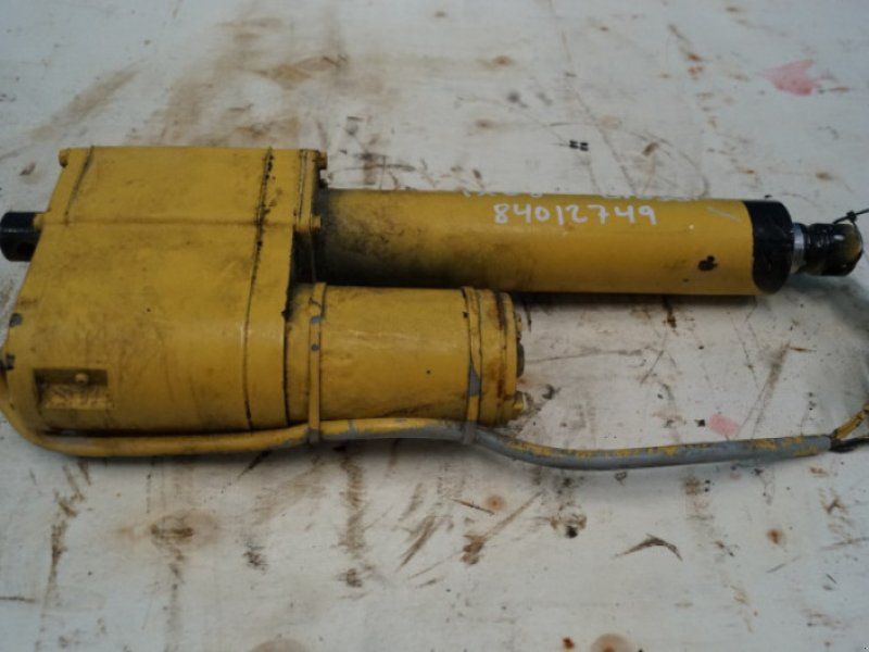 New Holland TX68