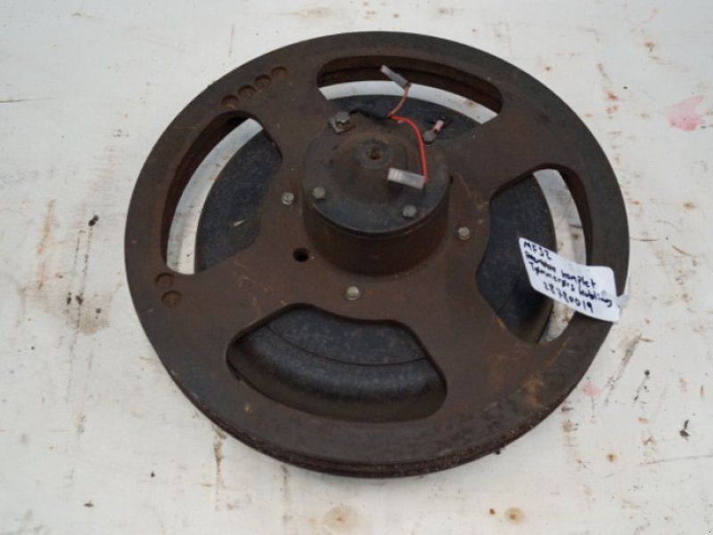 Massey Ferguson 32