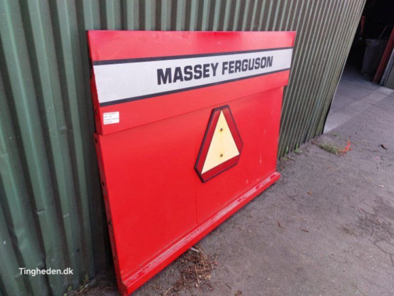 Massey Ferguson 32