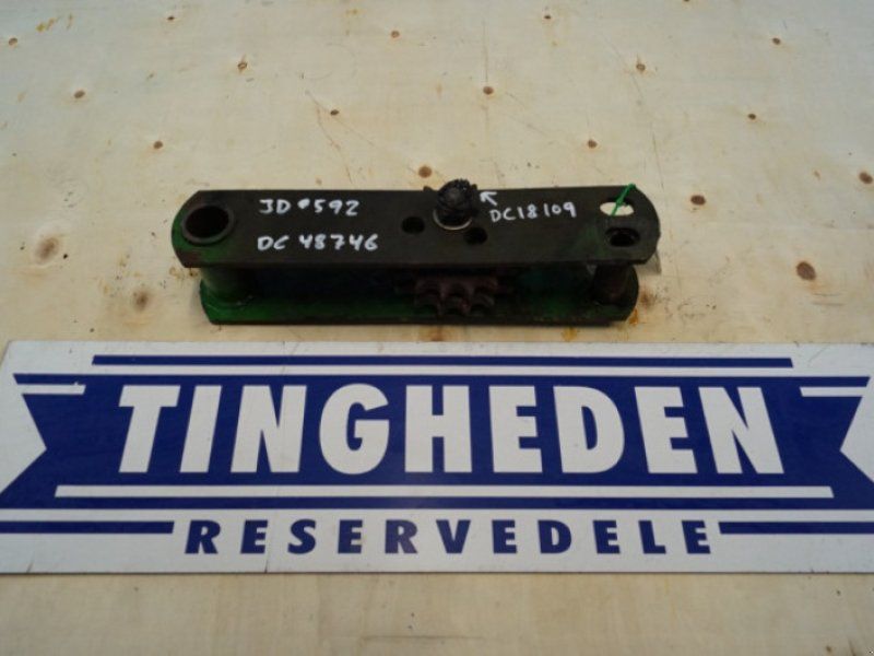 John Deere 592