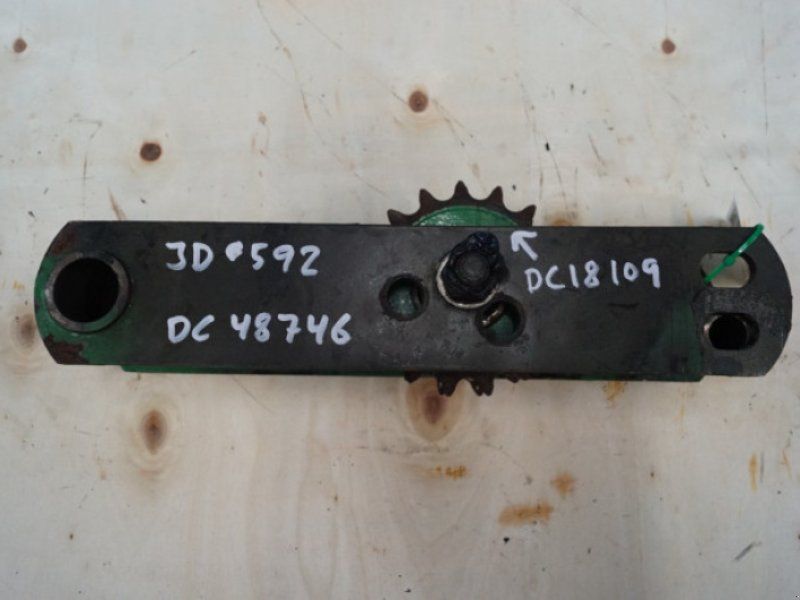John Deere 592