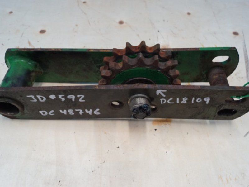 John Deere 592