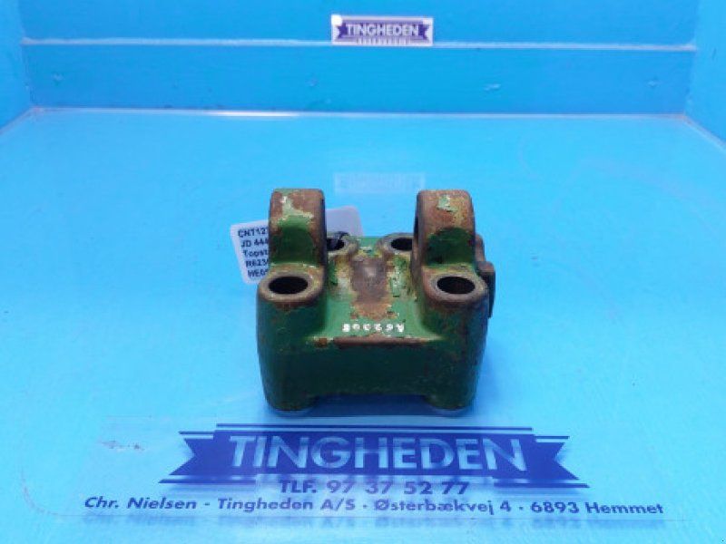 John Deere 4440