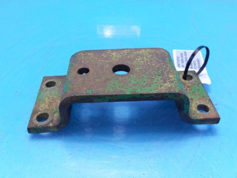 John Deere 2130