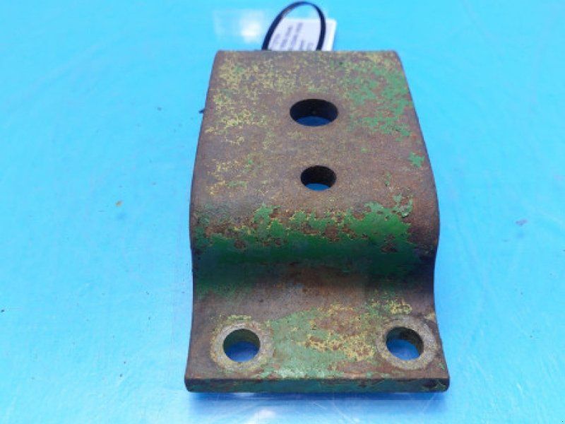 John Deere 2130