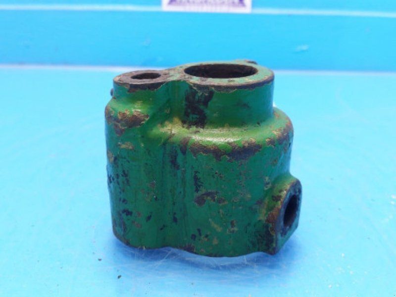 John Deere 2130