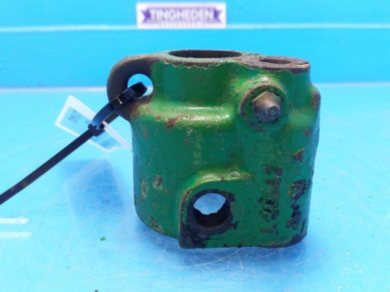 John Deere 2130