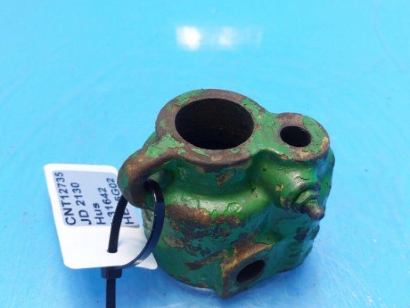 John Deere 2130