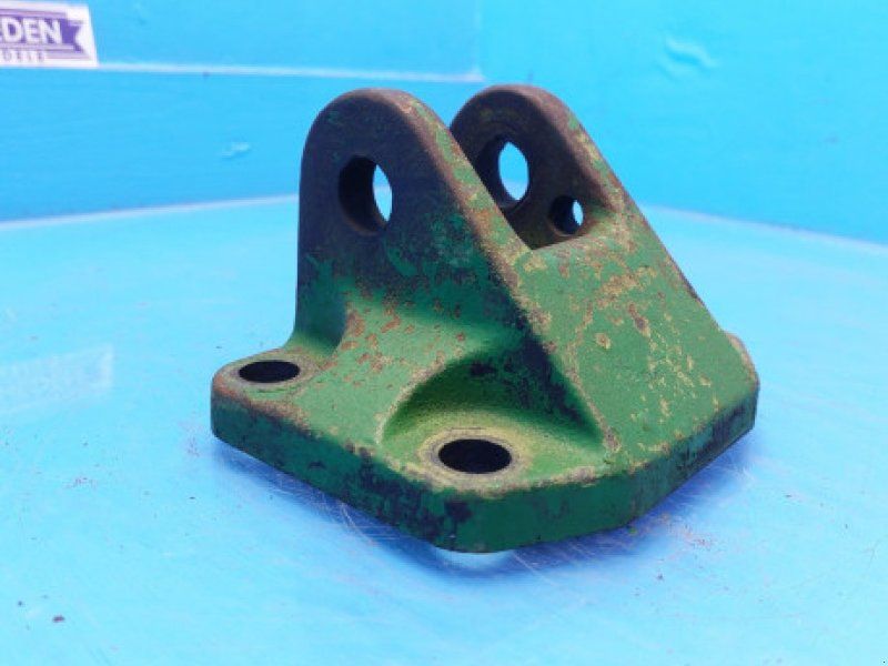 John Deere 3140