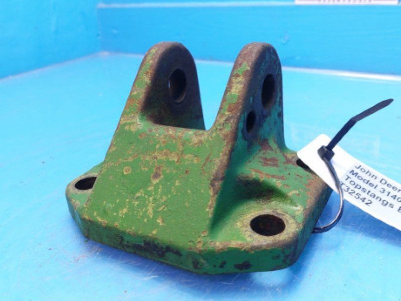 John Deere 3140