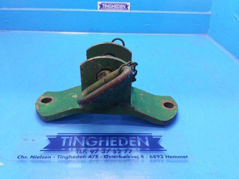 John Deere 2140