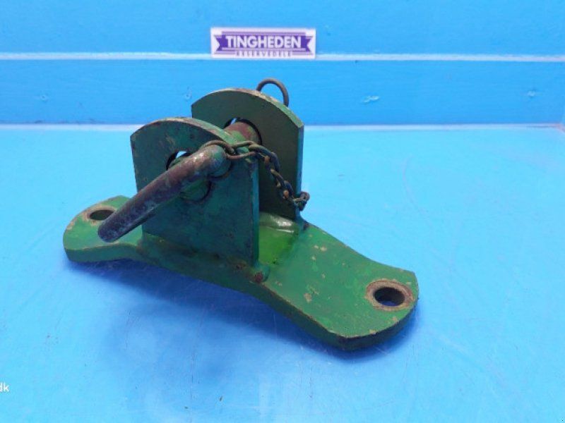 John Deere 2140