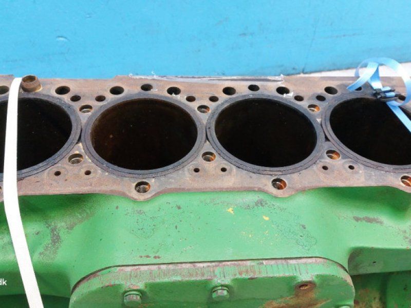 John Deere 4055