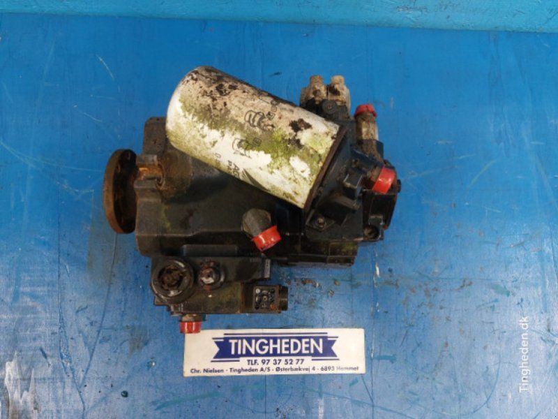 Massey Ferguson 7256