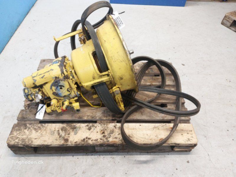 New Holland TF44