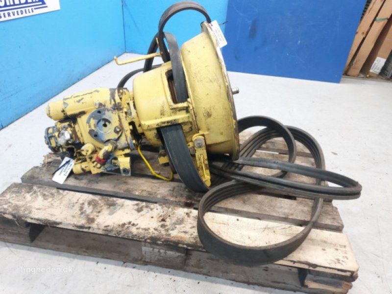 New Holland TF44
