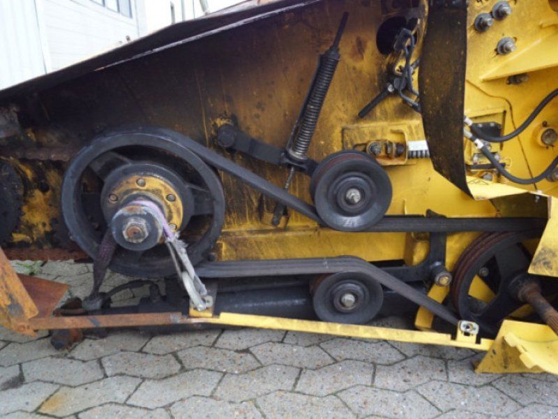 New Holland CR9.90