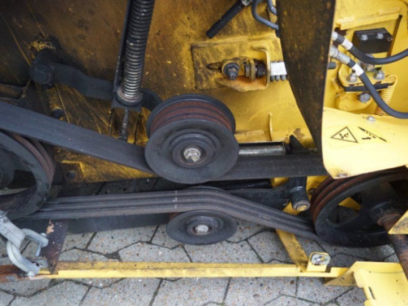 New Holland CR9.90