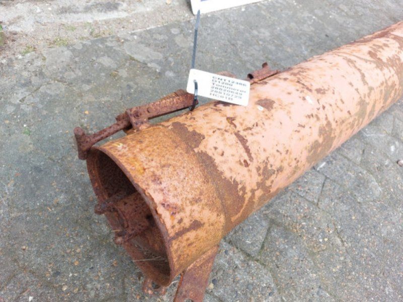 D1200