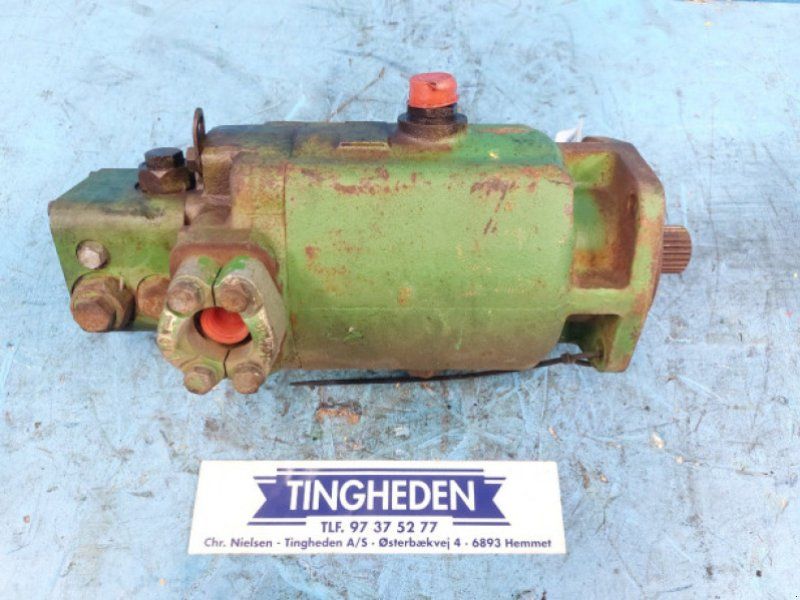 John Deere 1177