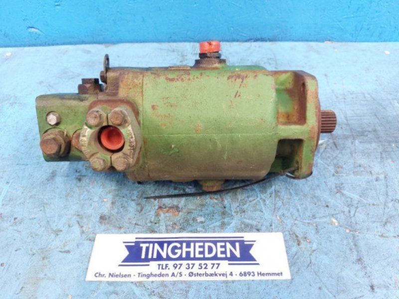 John Deere 1177
