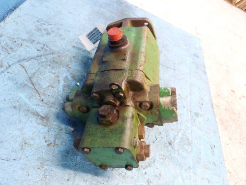 John Deere 1177
