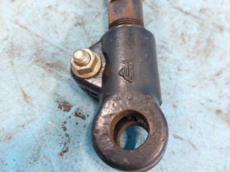 MacDon D60