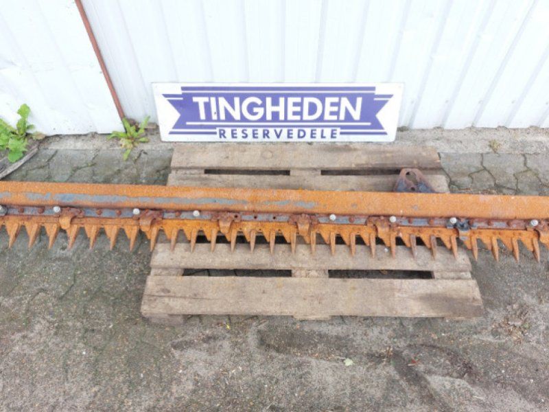 MacDon D60