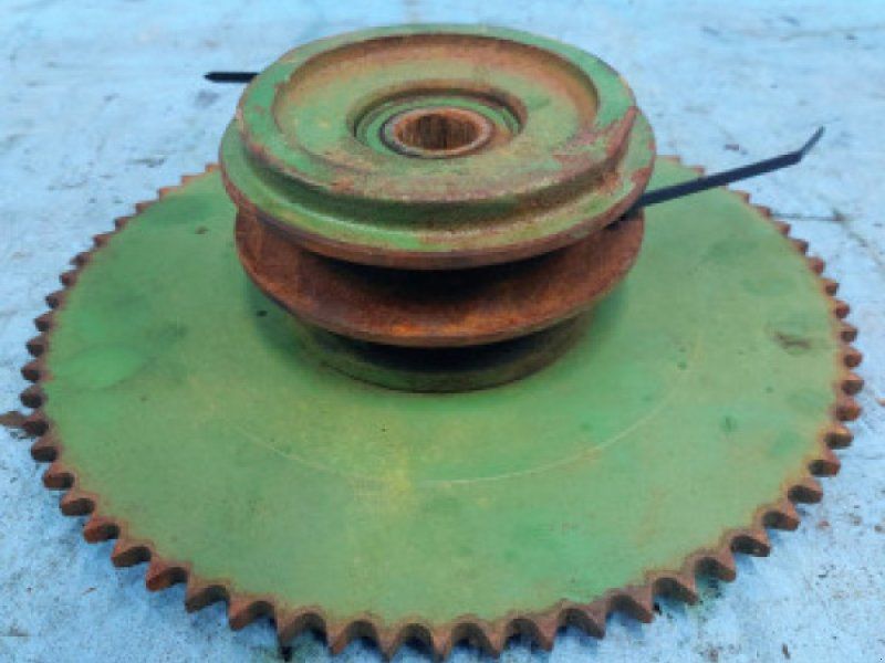 John Deere 820