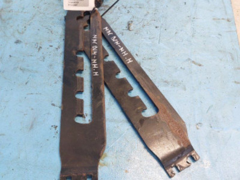 MacDon D60