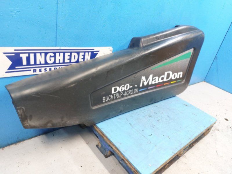 MacDon D60