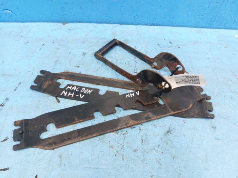 MacDon D60
