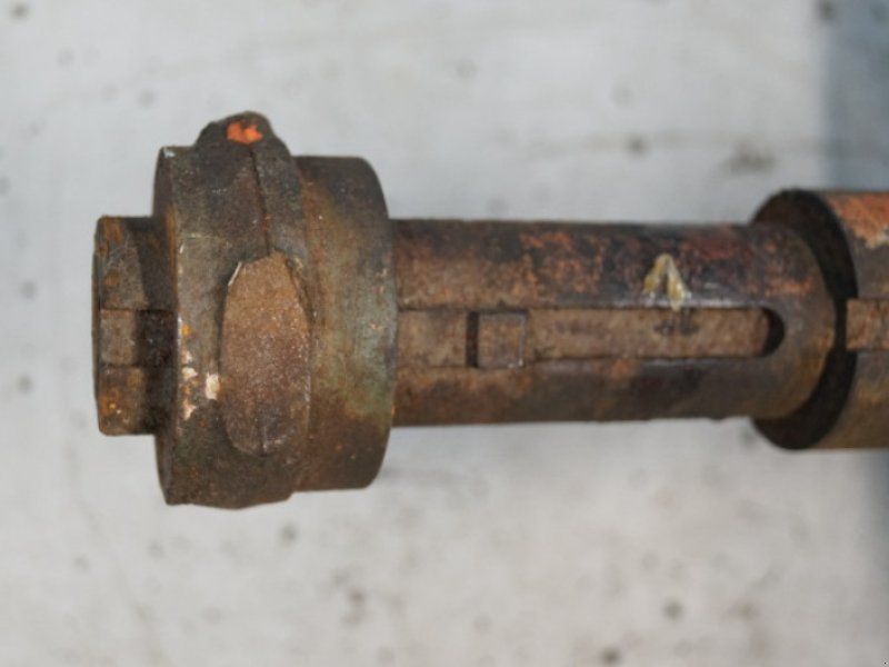 D1200