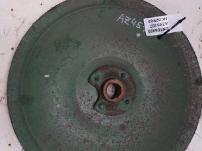 John Deere 2058