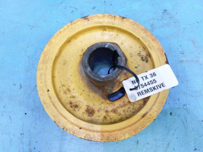New Holland TX65