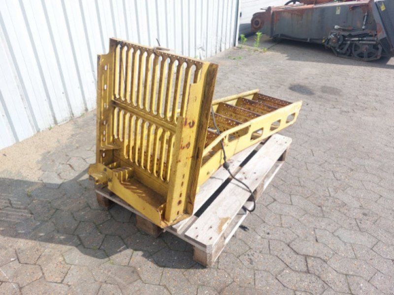 New Holland TF78