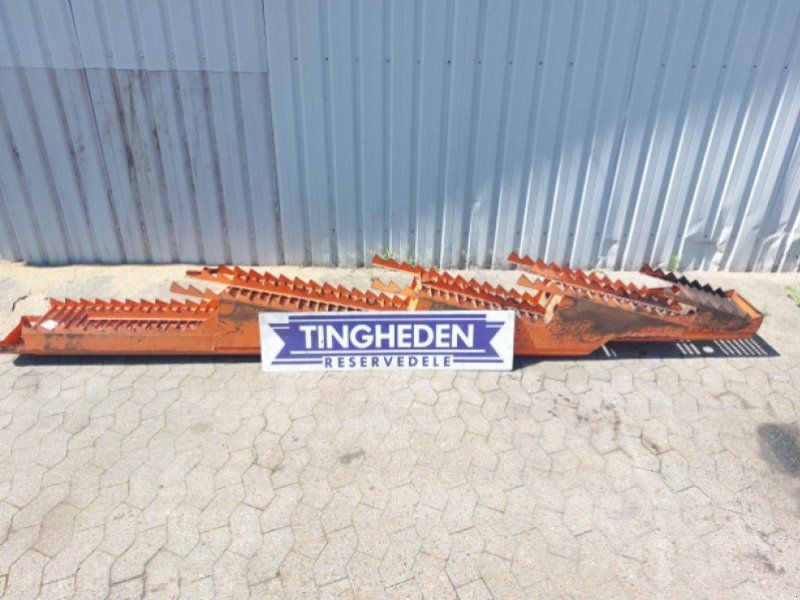 D1650