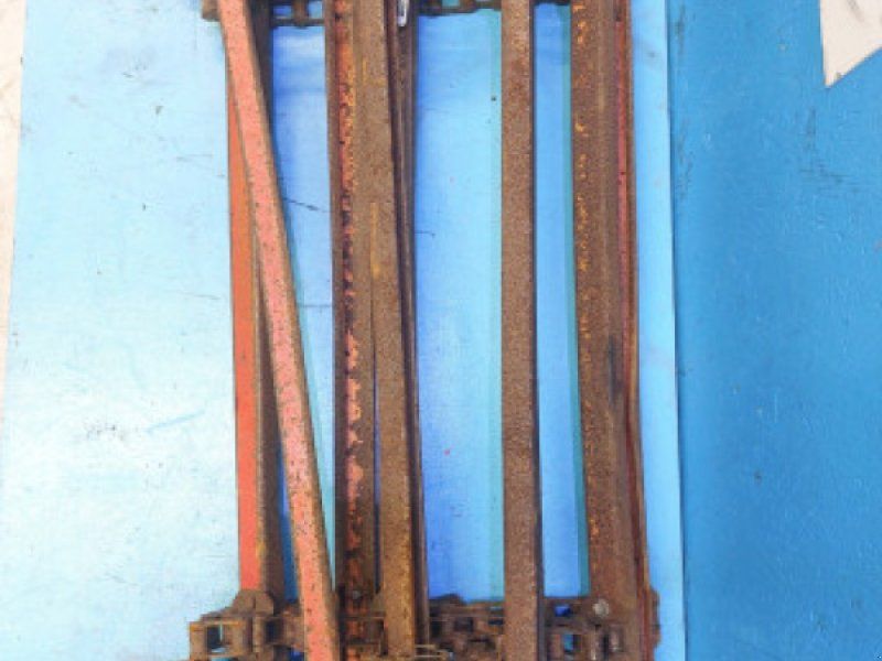 D1200