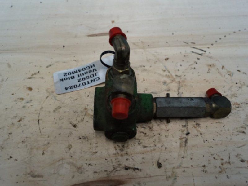 John Deere 592