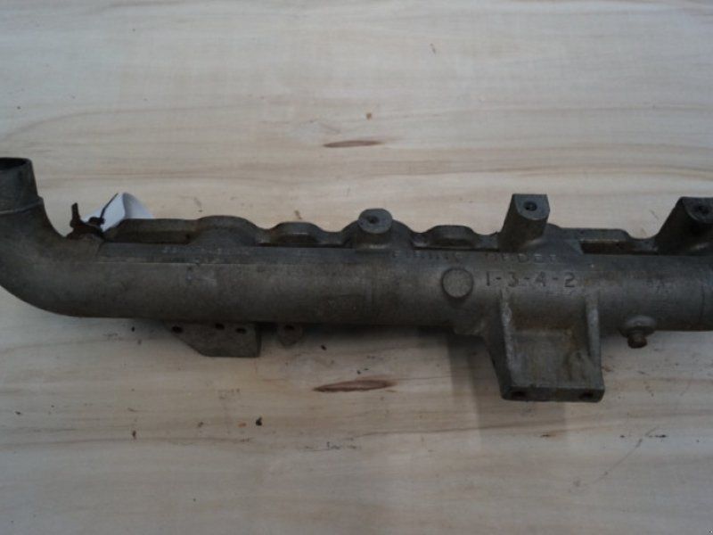 Ford 7710