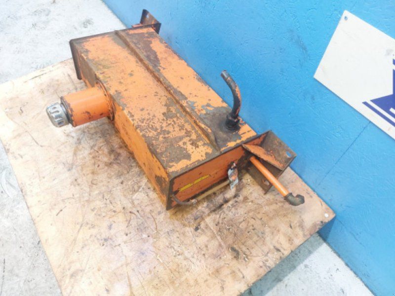 D1200