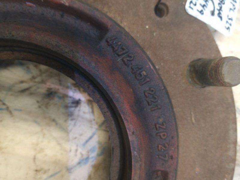 John Deere 2850