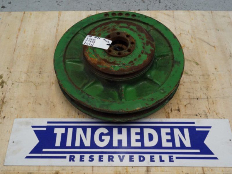 John Deere 1075