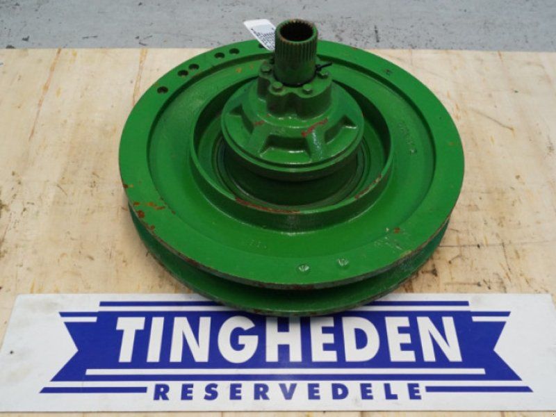 John Deere 1075