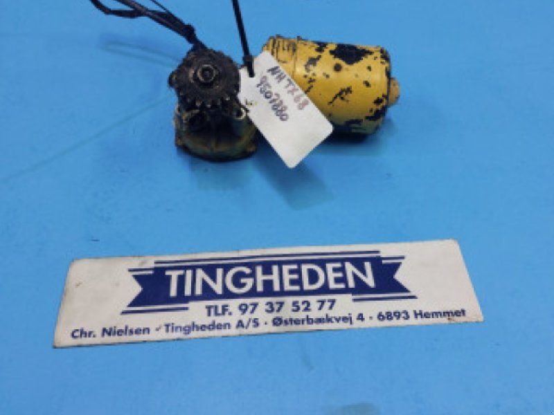 New Holland TX68