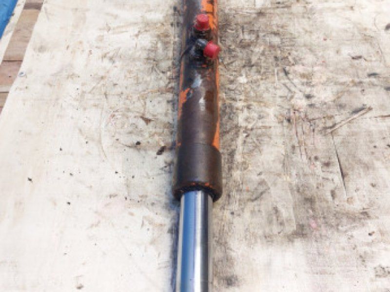 D1200