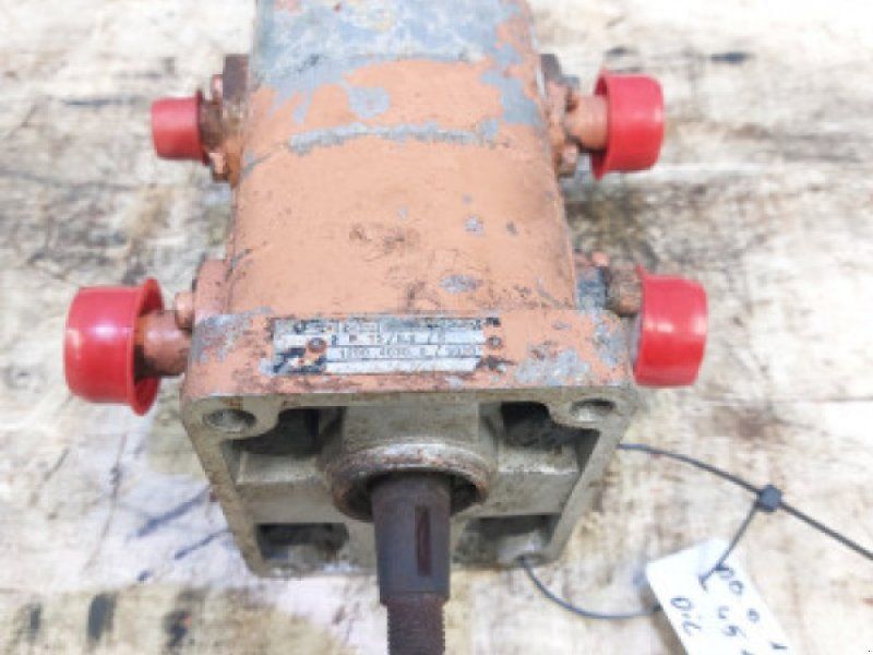 D1200