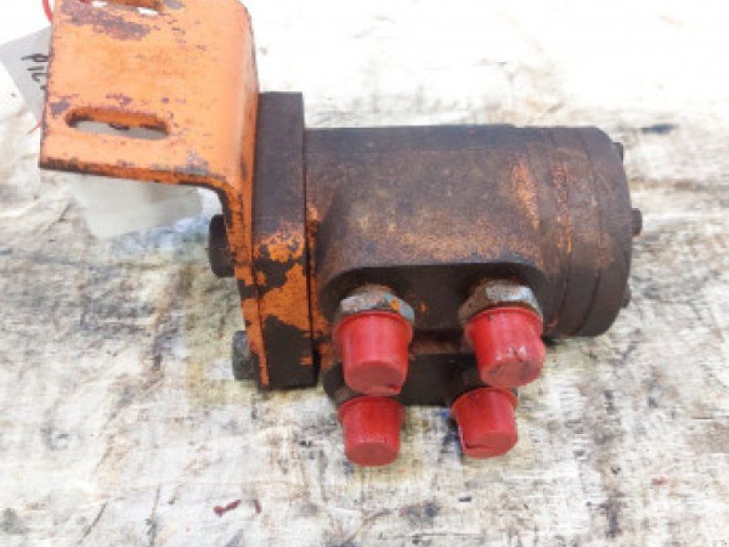 D1200